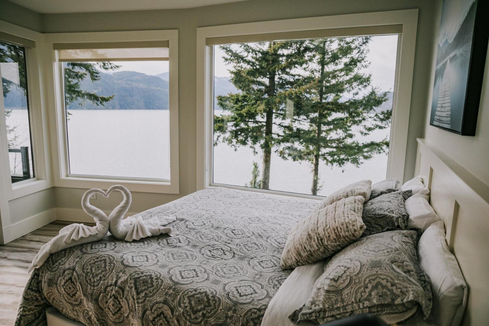 The On Harrison Lodge *