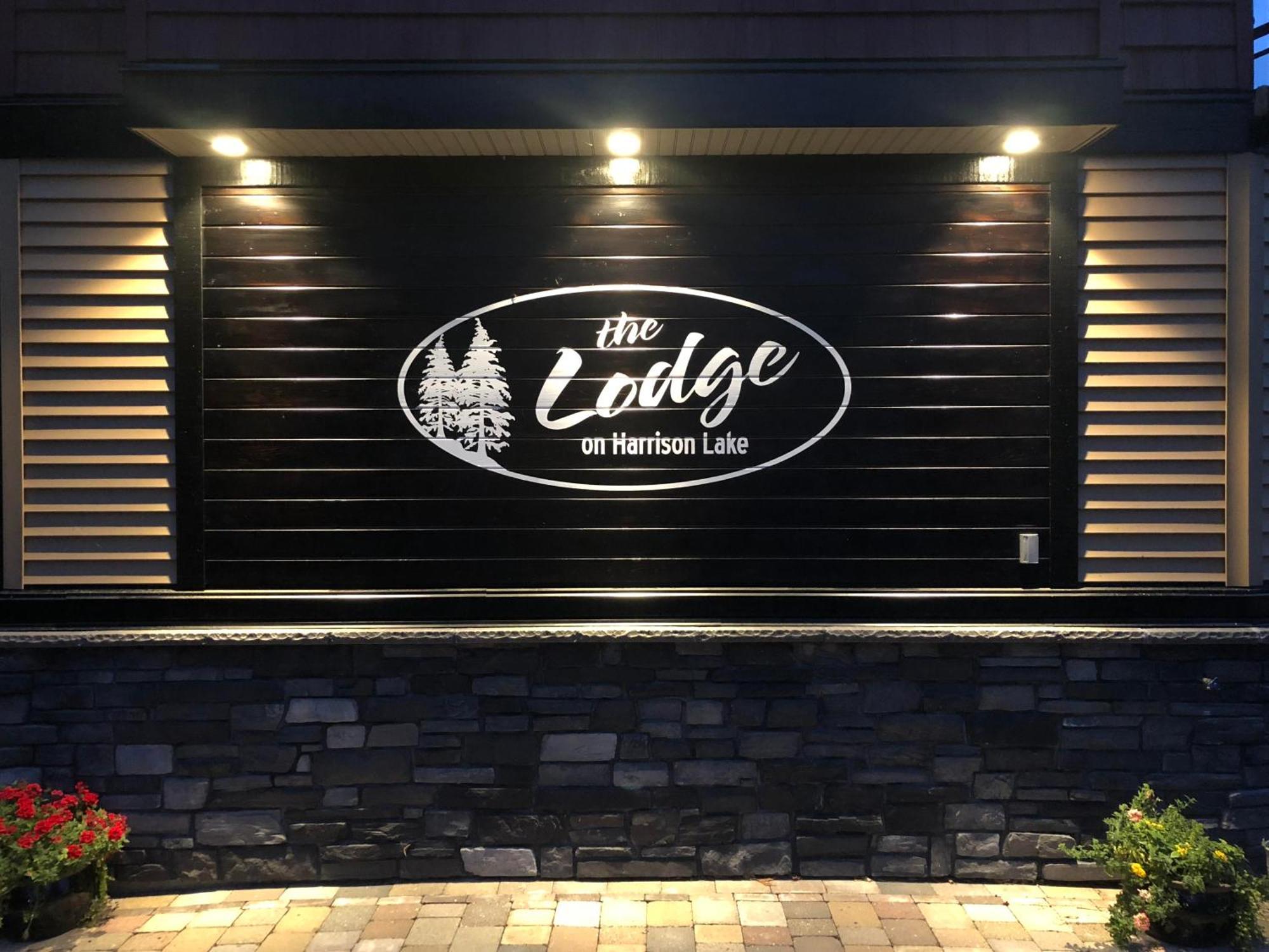 Lodge The On Harrison Harrison Hot Springs