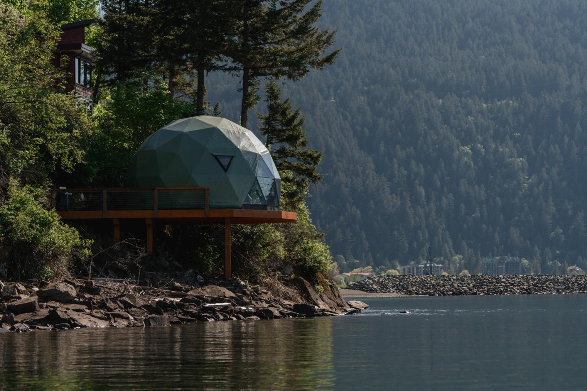 The On Harrison Lodge *